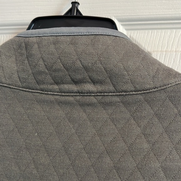 Men’s Reversible Quilted Pullover - Picture 5 of 13